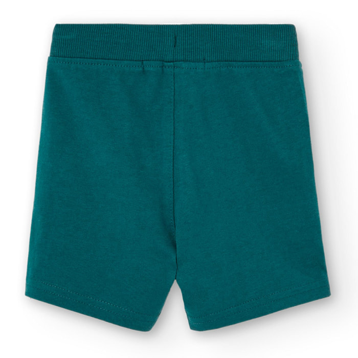 Bermudas en verde con dibujo y bolsillos exteriores