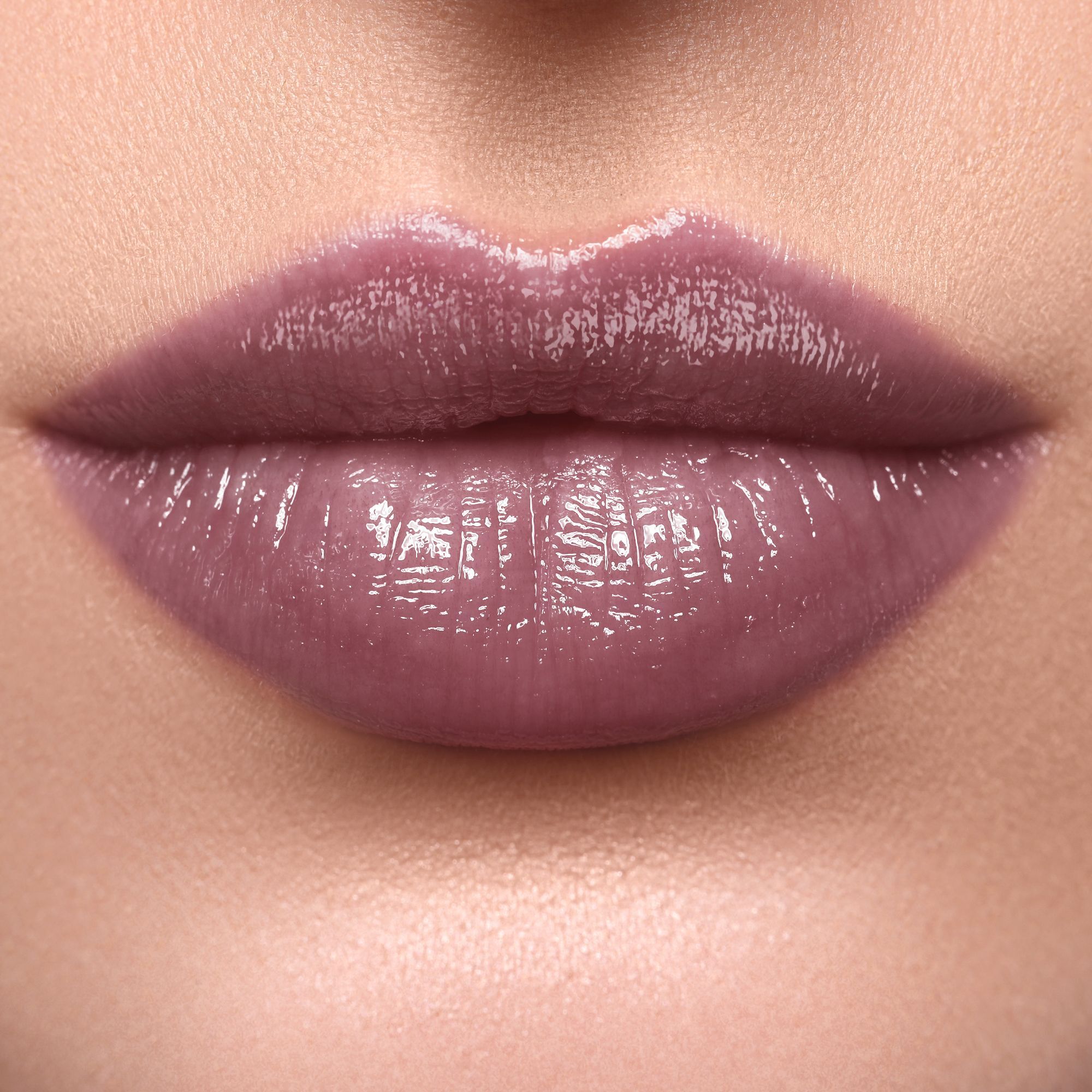 LIP GLAZE - GLASSY STICK Rossetto cremoso dal finish glossy.