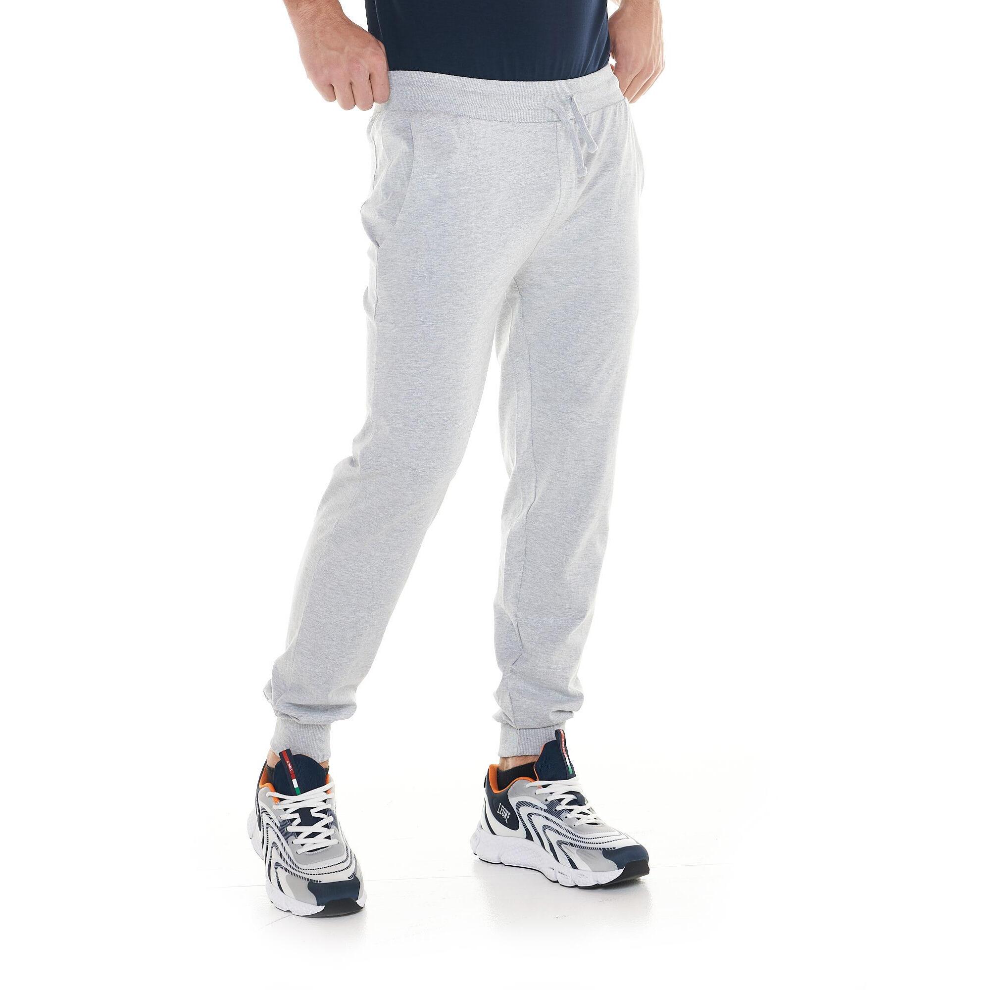 Pantalón deportivo de hombre con logo pequeño