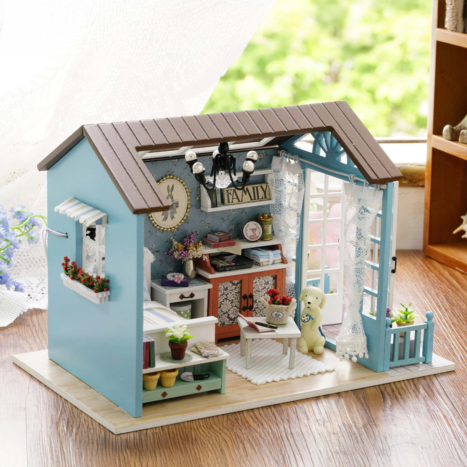 Tiempo Azul Oscuro. Maqueta 3D, realista con gran detalle y luces led.