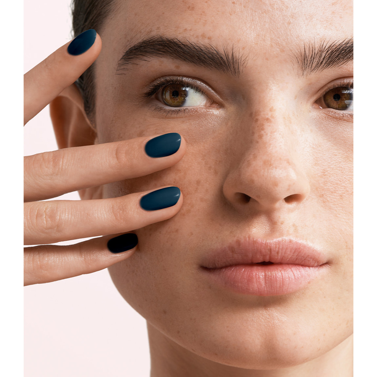 Vernis semi-permanent - 470 Midnight Shadow - 15 ml