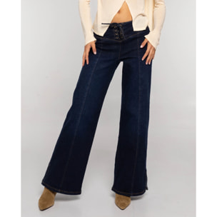 Pantalón vaquero acampanado de mujer