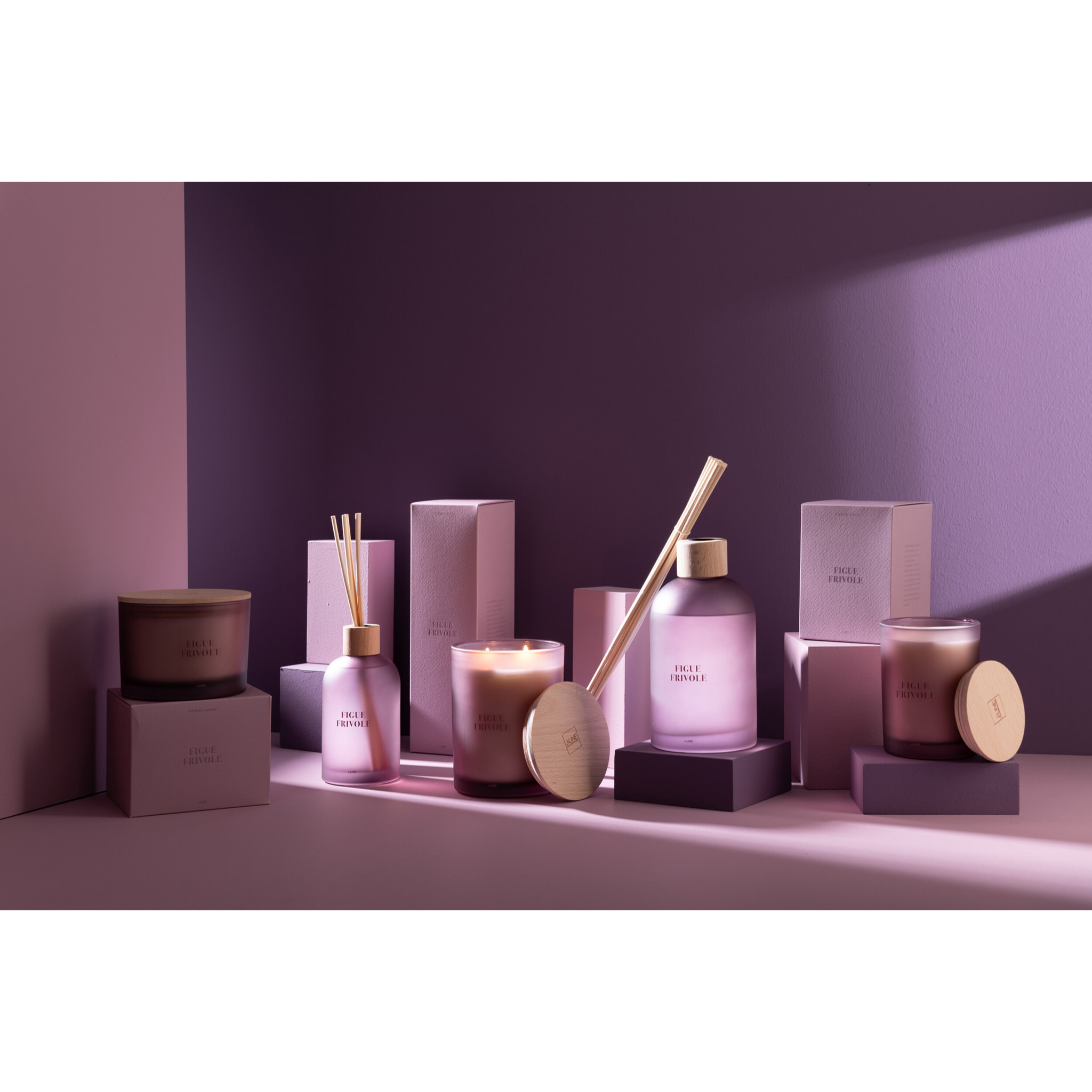 J-Line bougie parfumée Accords Essentiels - Figue Frivole - mauve - 28H