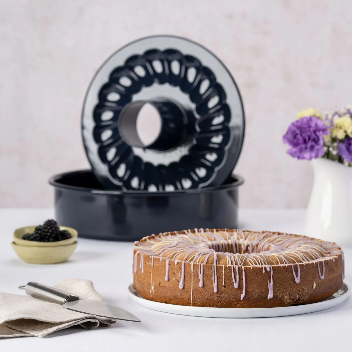 Moule à manqué et savarin double fond 28 cm Dr. Oetker Back Liebe