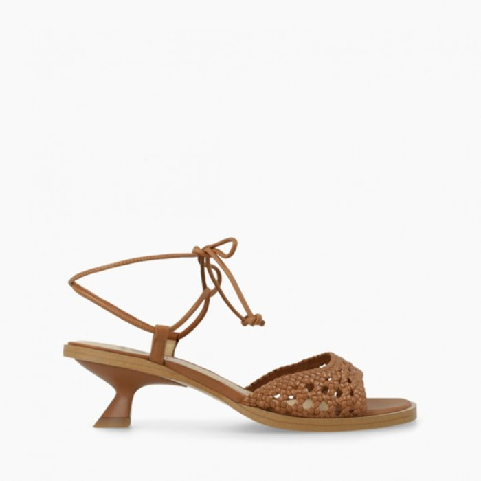 SANDALIAS MARRONES ILOTIS