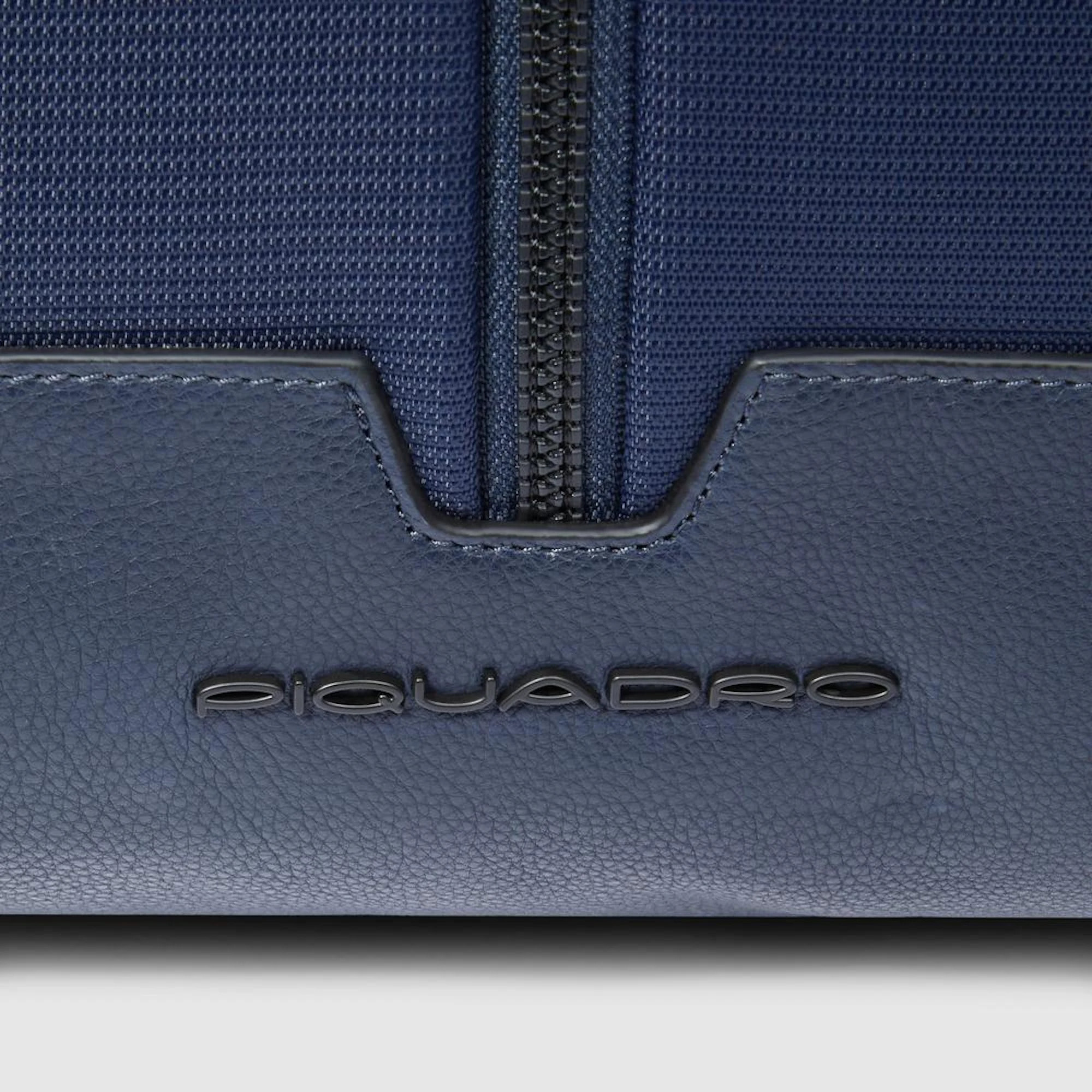 Piquadro Cartella da lavoro porta PC e porta iPad® in tessuto riciclato con protezione anti-frode RFID