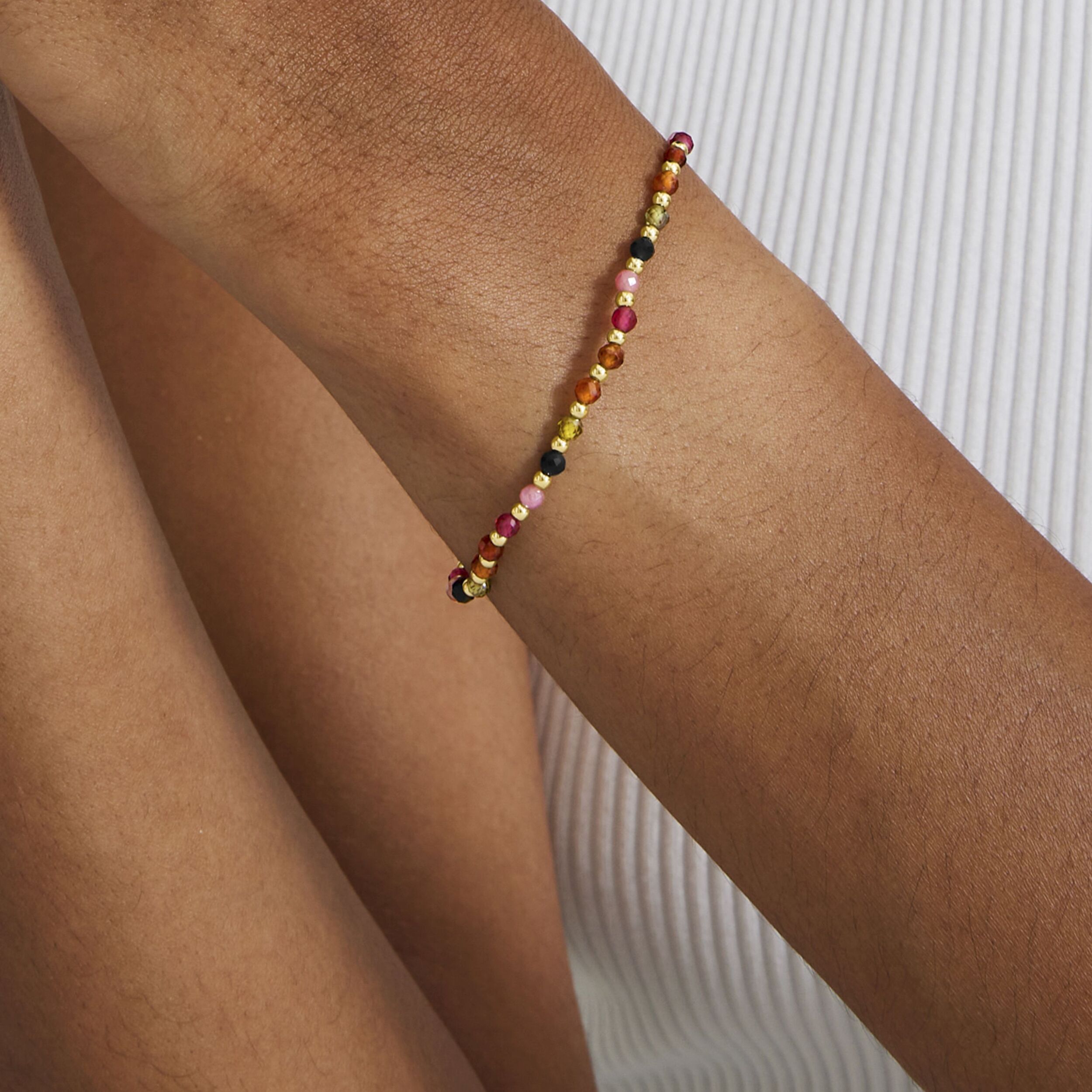 Pulsera de Cristal Multicolor acabada en oro amarillo de 18K