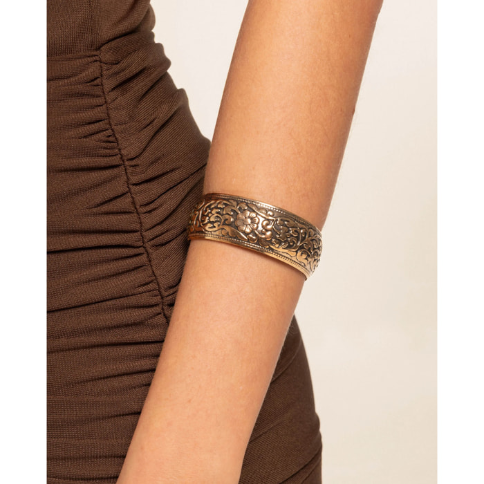 Brazalete rígido ajustable con relieve oro viejo