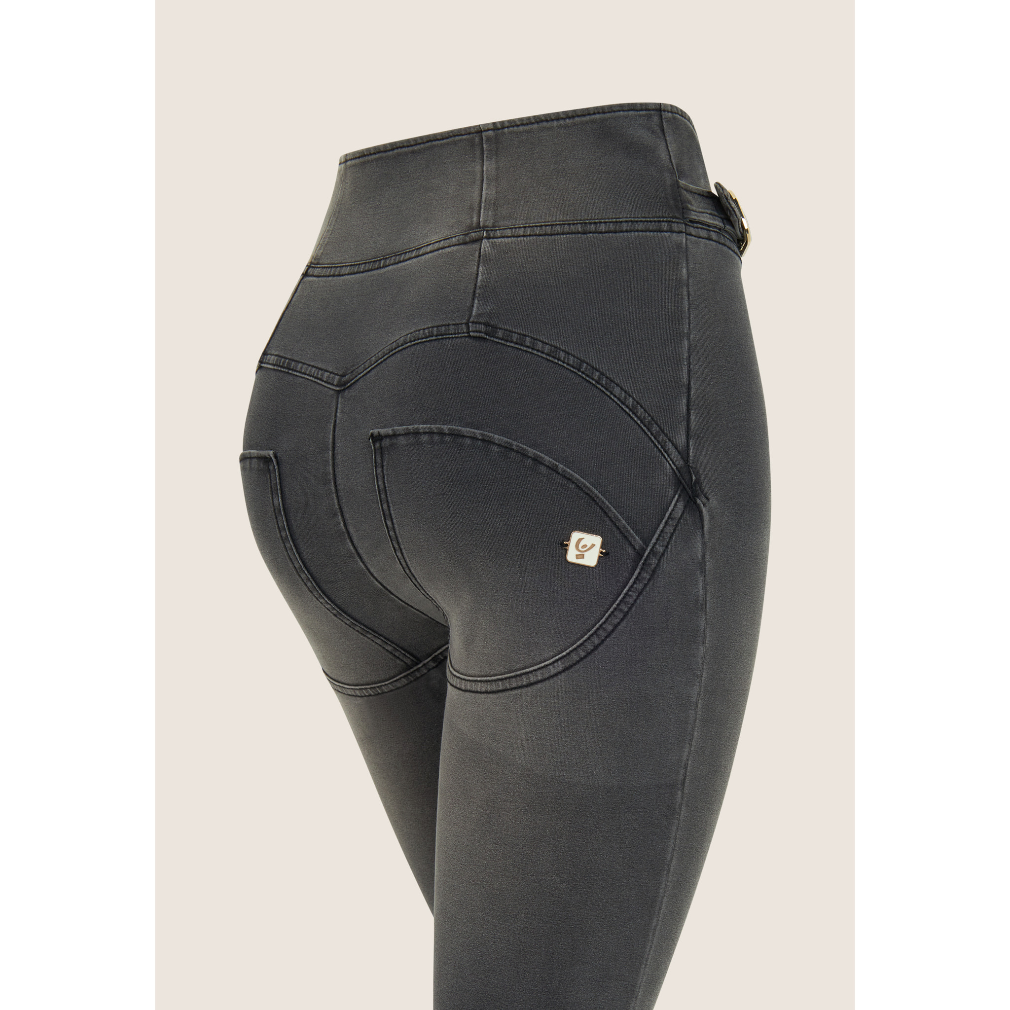 Jeggings WR.UP® con vita alta decorata da fibbia laterale