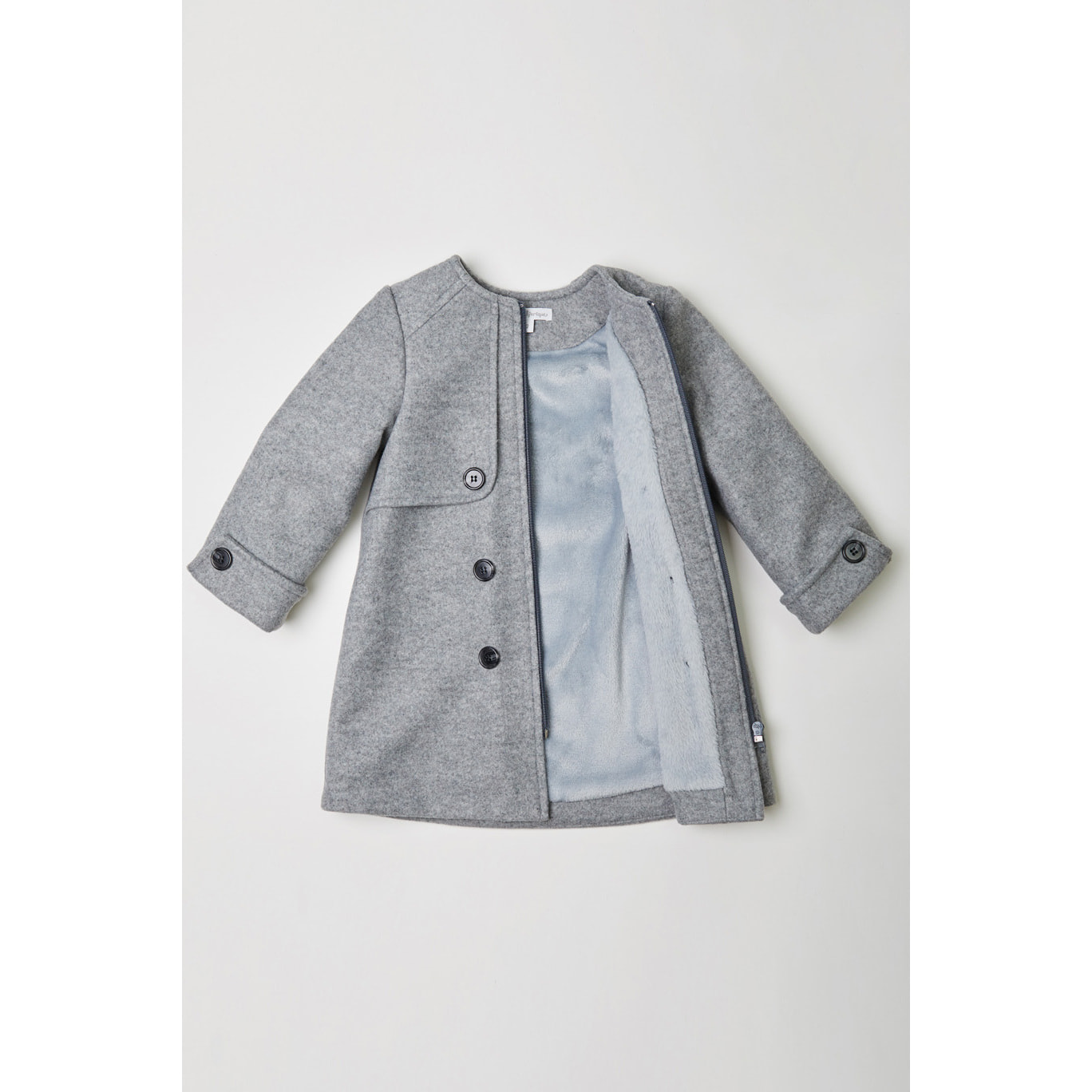 ABRIGO MUFLÓN CON CREMALLERA Y DETALLE DE BOTONES