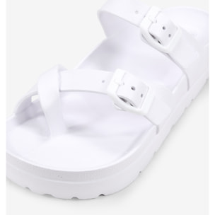 Sandalias blancas de goma con plataforma