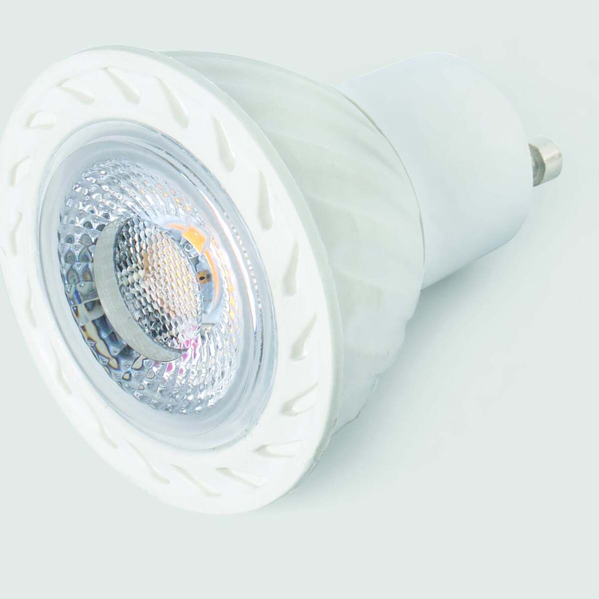 Bombilla GU10 LED 7W 2700K 38°