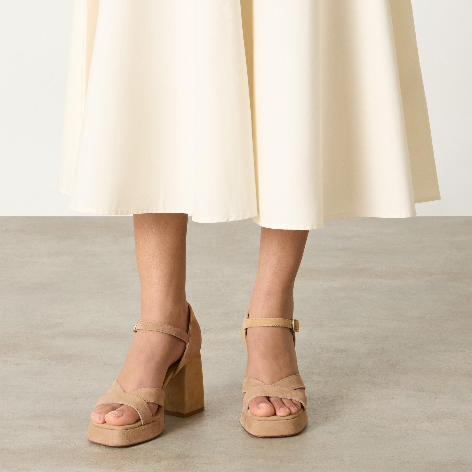 Sandalias de tacón de mujer Vero en ante con cierre de hebilla