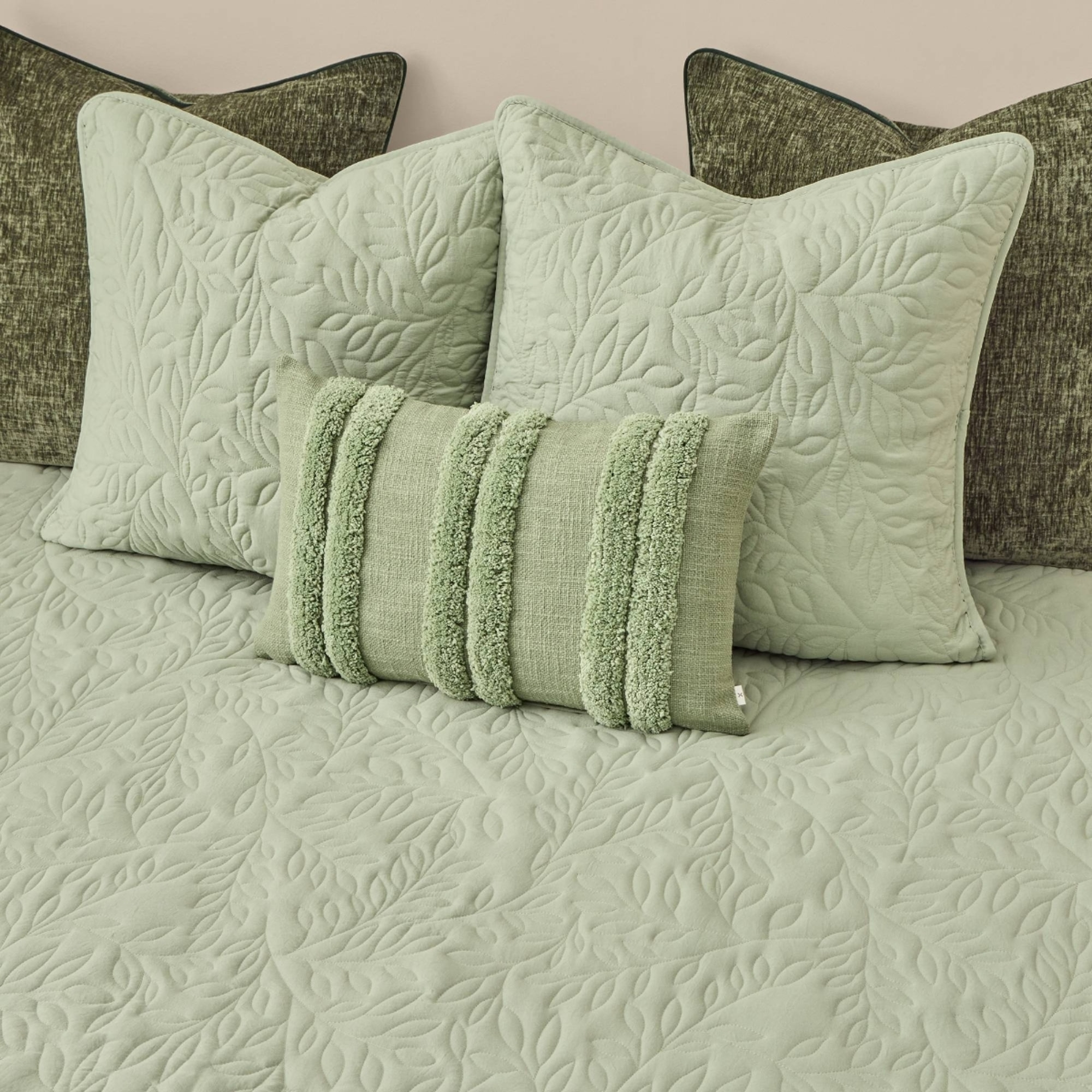 Colcha acolchada con motivos vegetales Rito color verde Poliéster