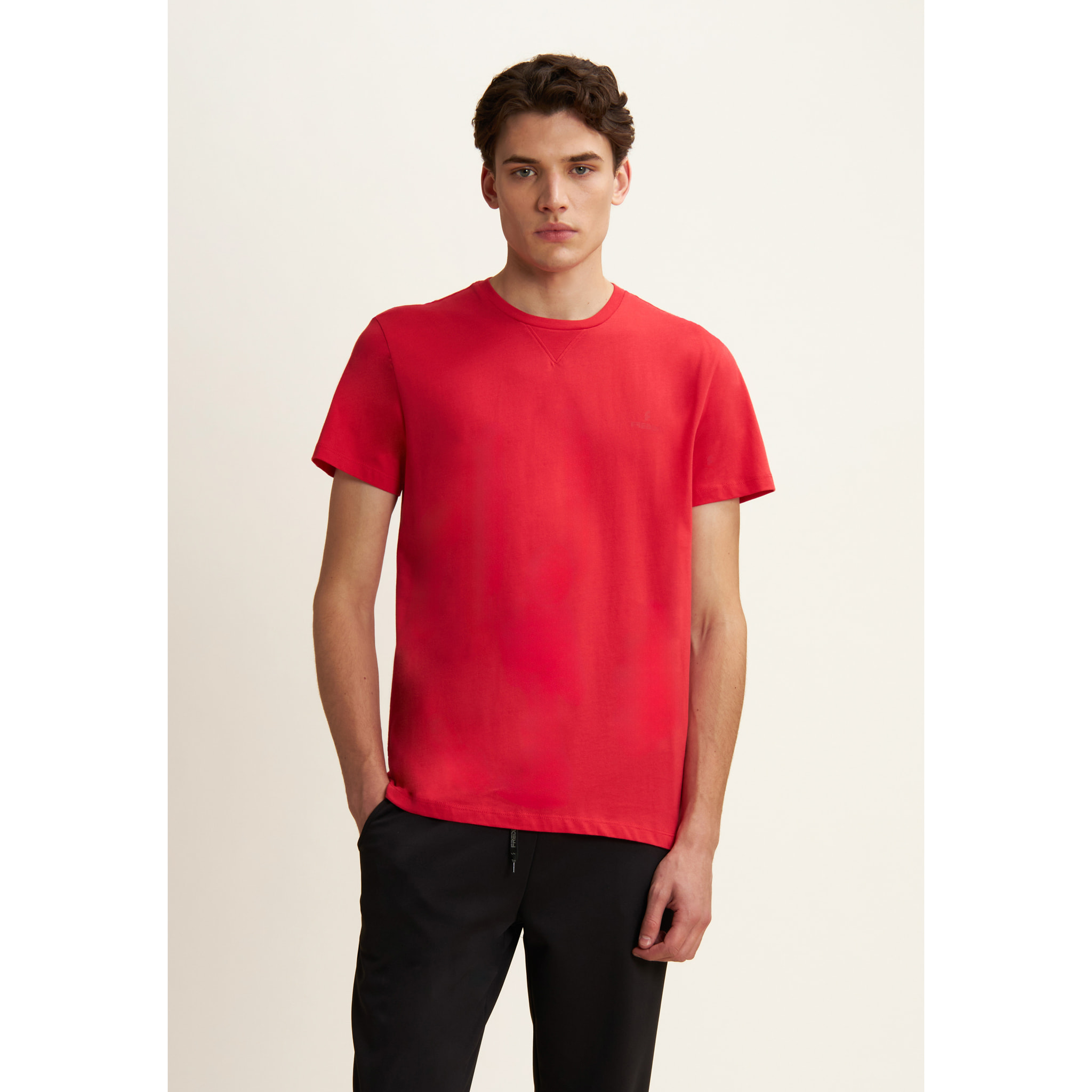 T-shirt Regular con Scollo girocollo e logo in tono colore