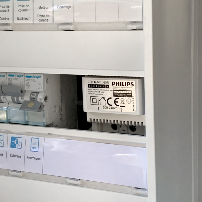 Visiophone filaire connecté WelcomeEye Connect 2 avec son transformateur 230 V