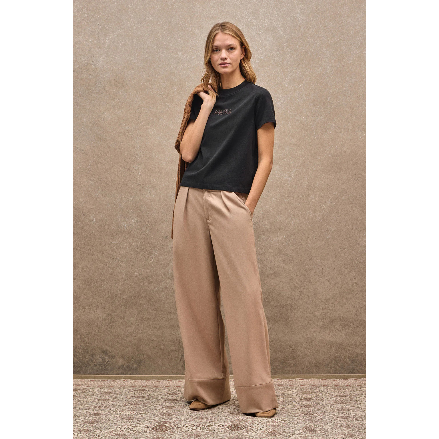 Camiseta negra de manga corta y corte boxy con logotipo brillantes Polo Club