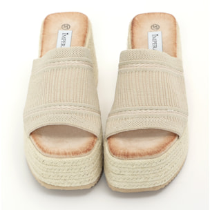 Sandali con zeppa e fascia in tessuto