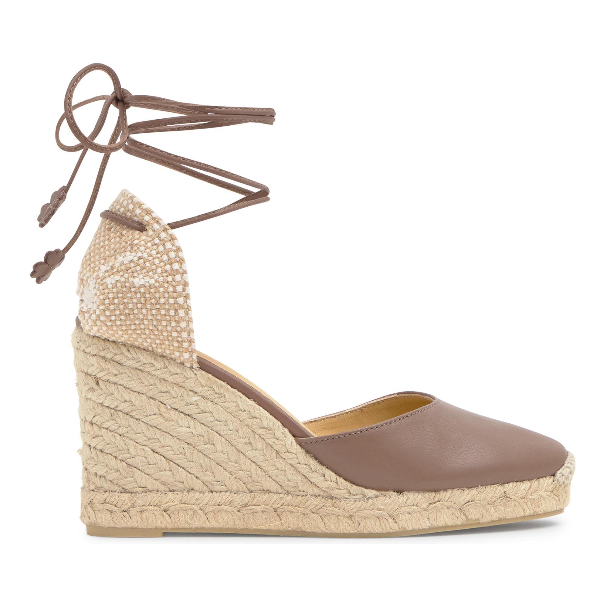 Alpargata Carina cuña de yute en napa con cordones de cuero
