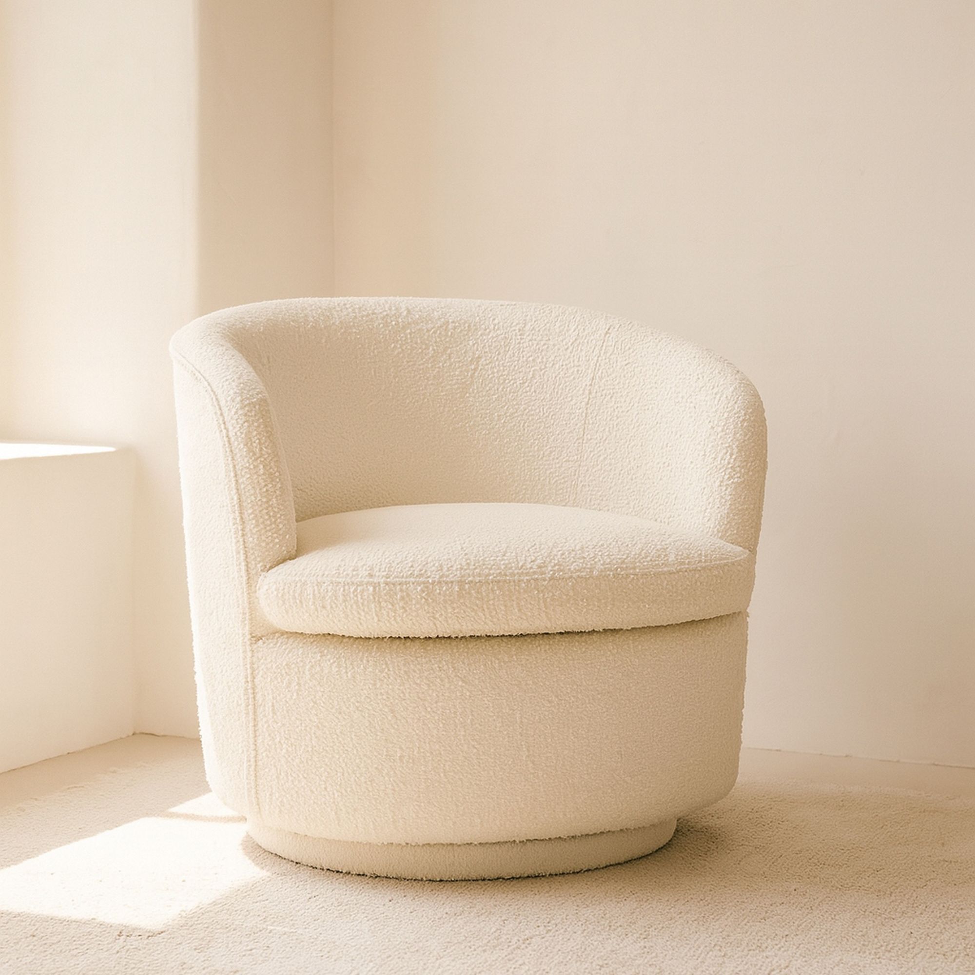 Fauteuil pivotant en bouclette blanche MALO