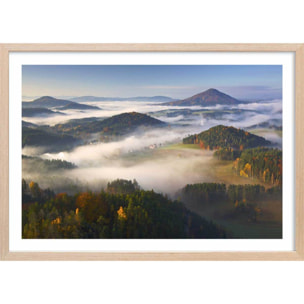 Affiche Colline et féerie d' Automne Affiche + cadre en bois - Chêne