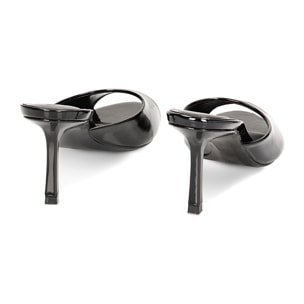 Mules Open Toe negras en charol