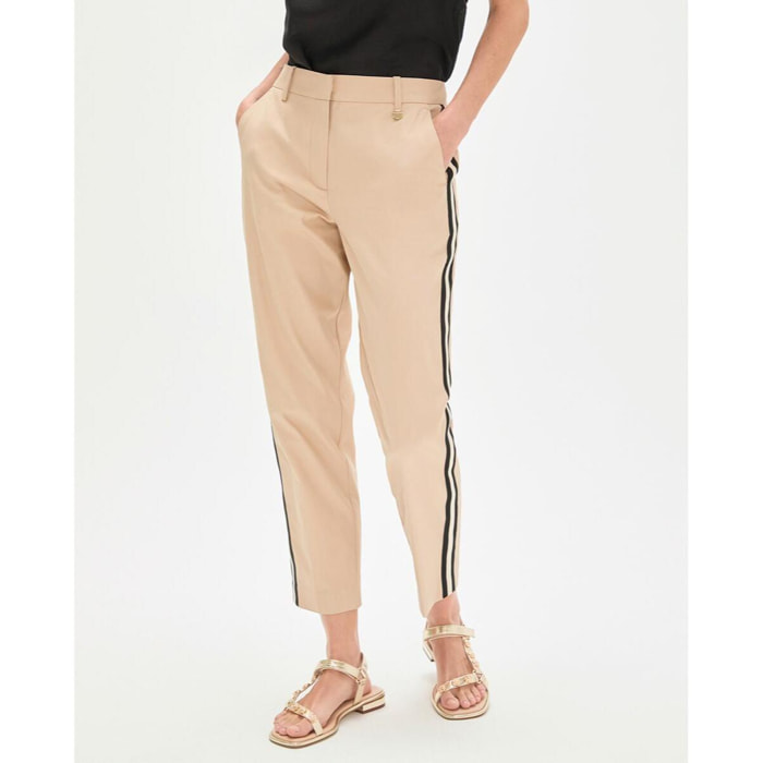 Pantaloni dritti con strisce laterali
