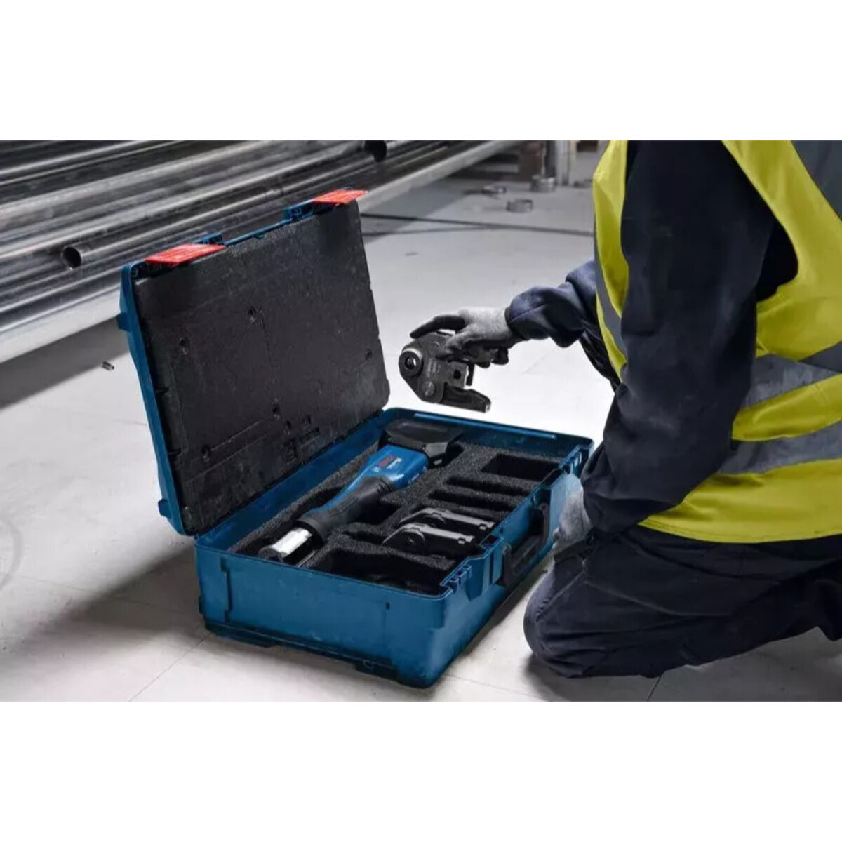 Sertisseuse GPT 18V-32 Professional + Kit RFz 12/16/20 sans batterie, ni chargeur - Livrée en XL-Boxx - BOSCH - 0601M2105