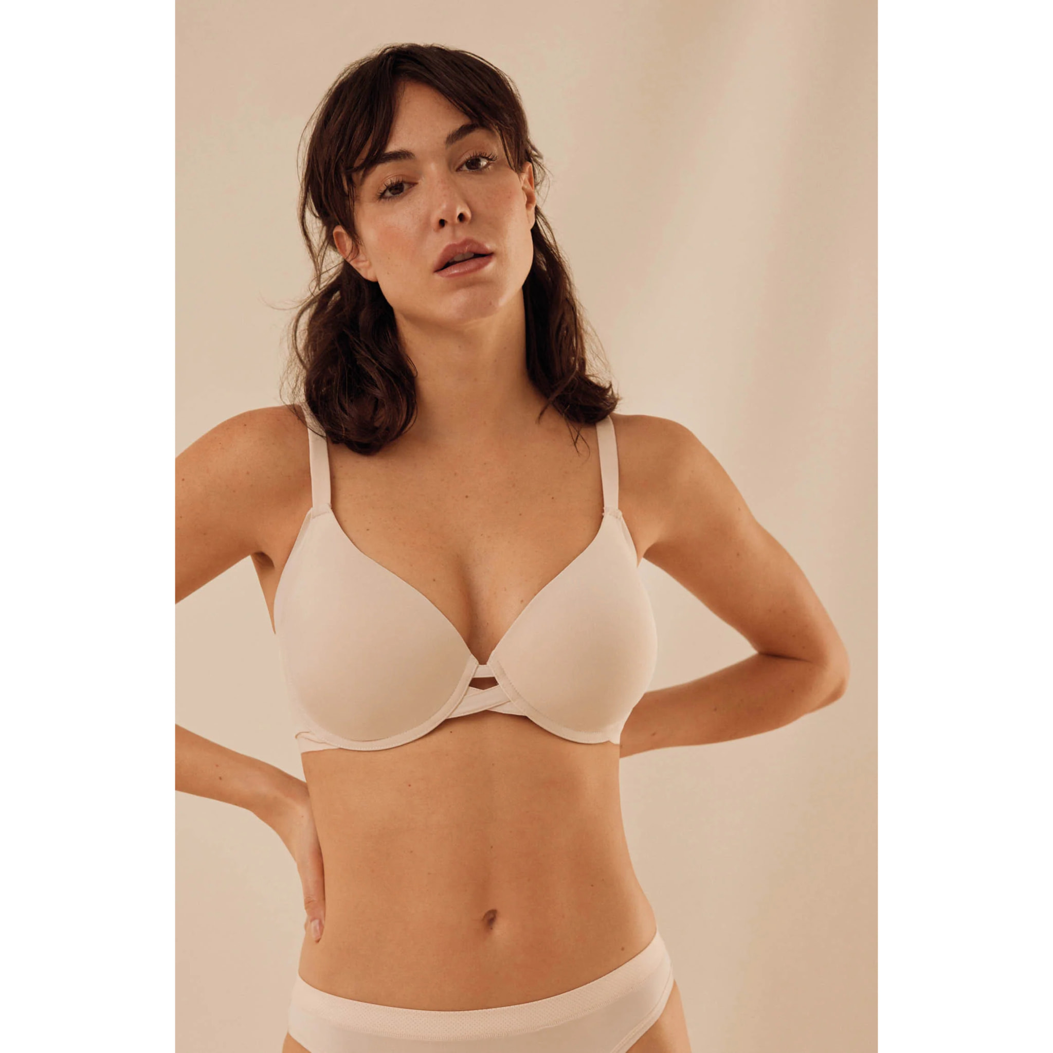 Reggiseno imbottito con ferretto color avorio, coppe C, D ed E