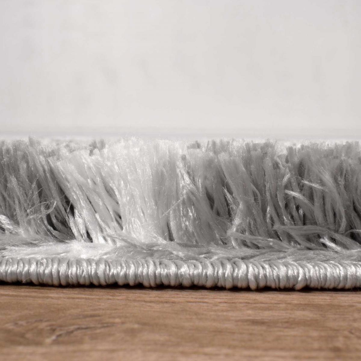 Tapis shaggy tissé motif abstrait KEBE