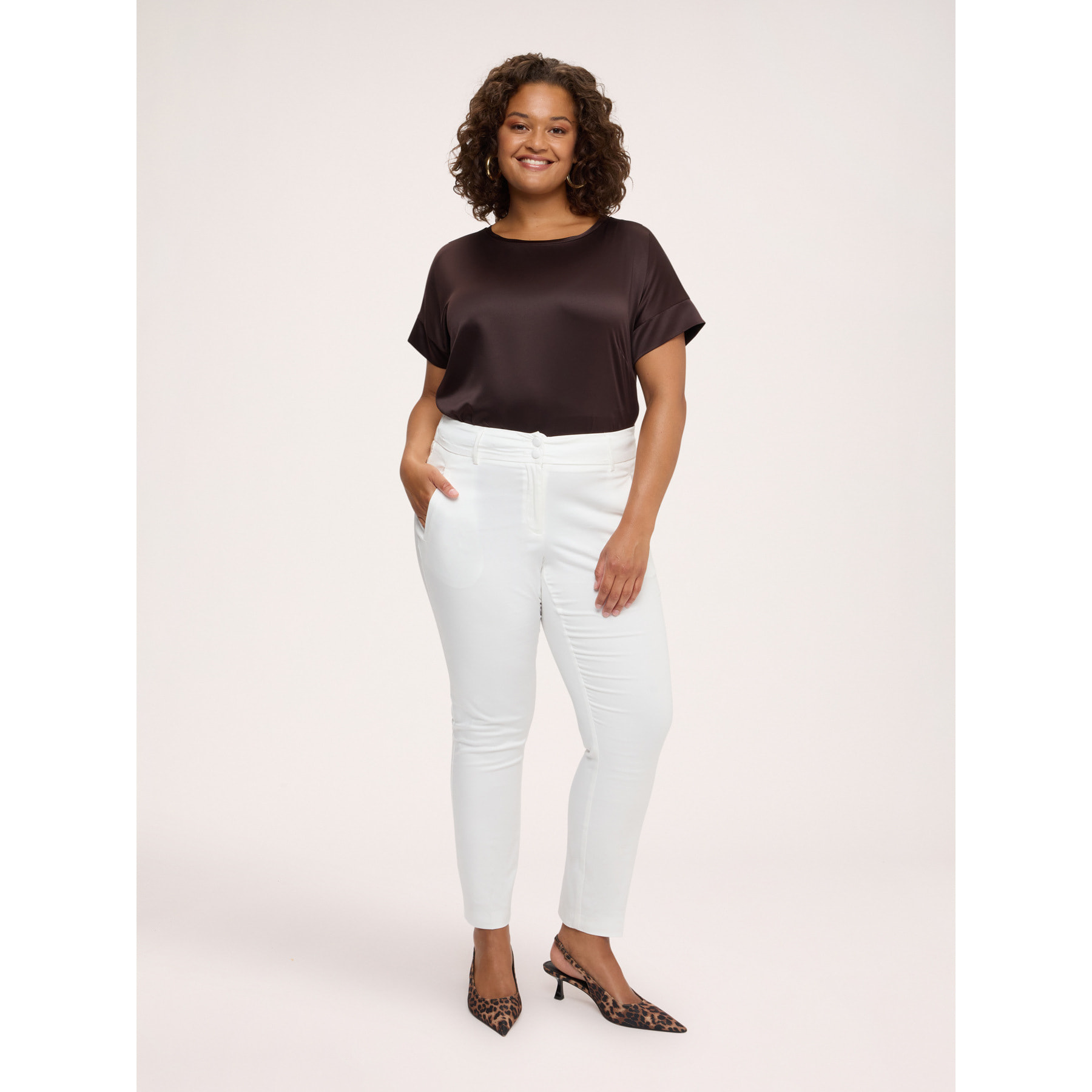 Fiorella Rubino - T-shirt bimaterica in raso e jersey - Marrone