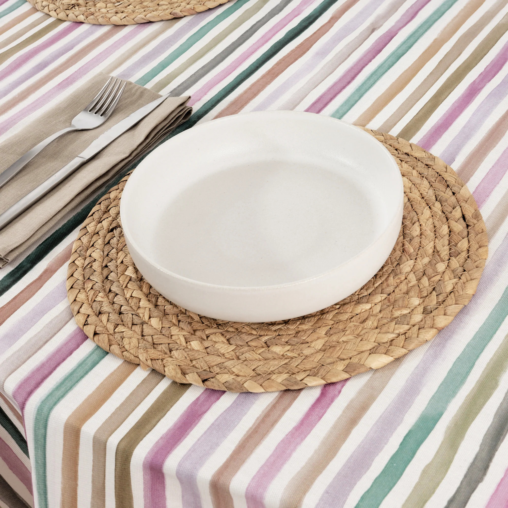 Nappe ronde en résine anti-taches 0120-175