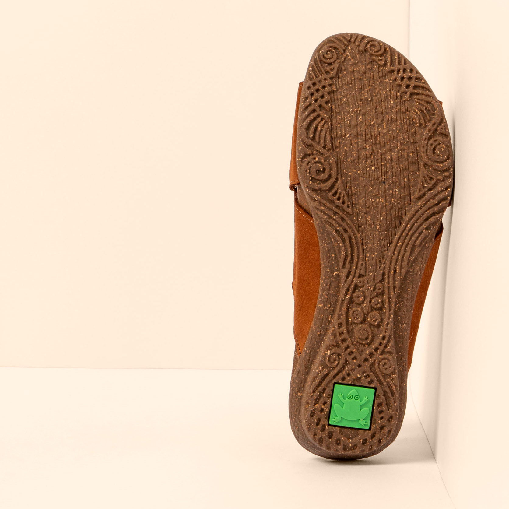 Sandalias N5558 NOBUCK LAVADO CUERO / WAKATAUA color Cuero