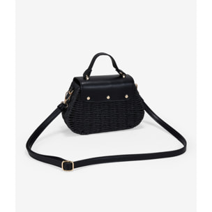 Bolso caja negro con solapa y asa de cruzar