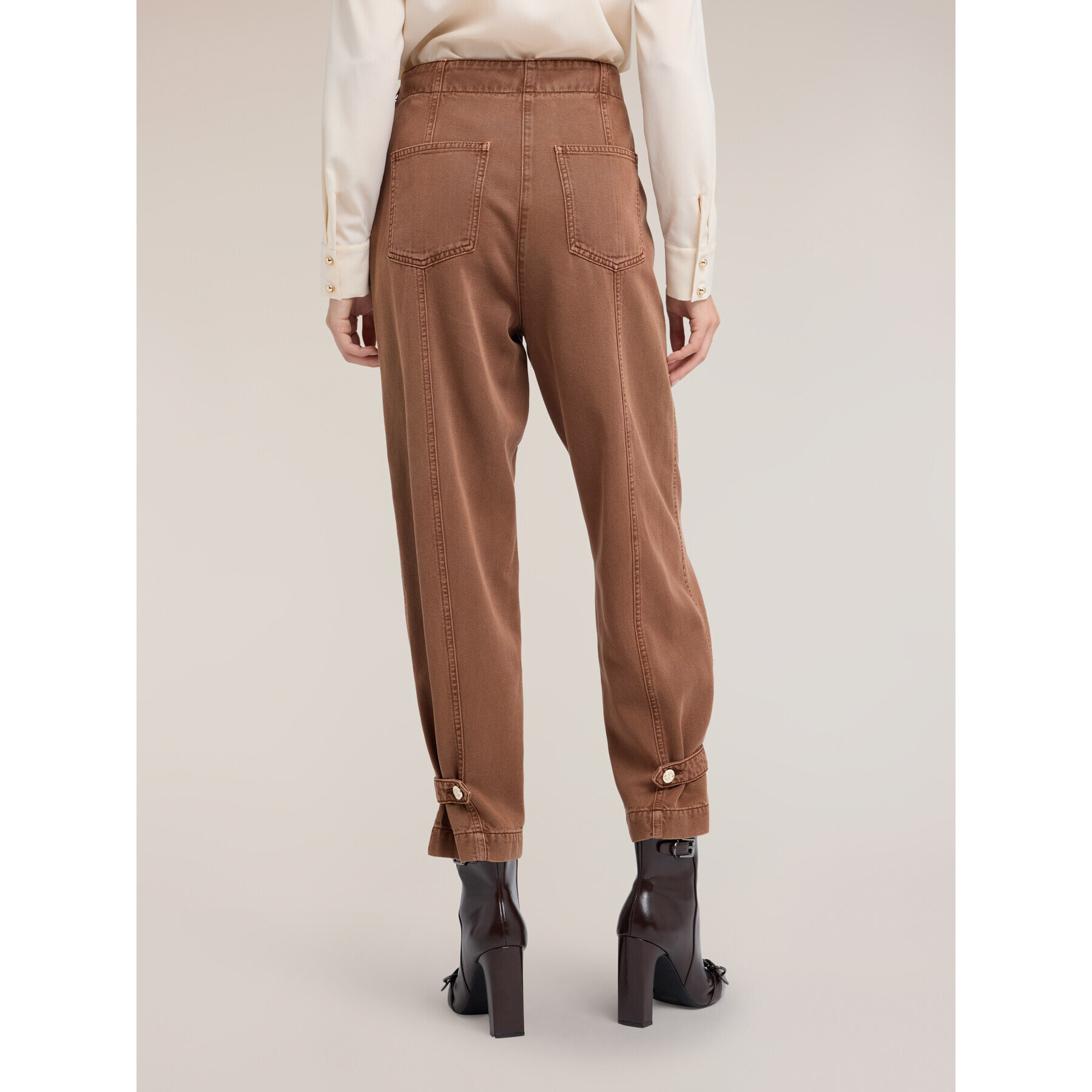 Motivi - Pantaloni carrot in drill washed - Marrone