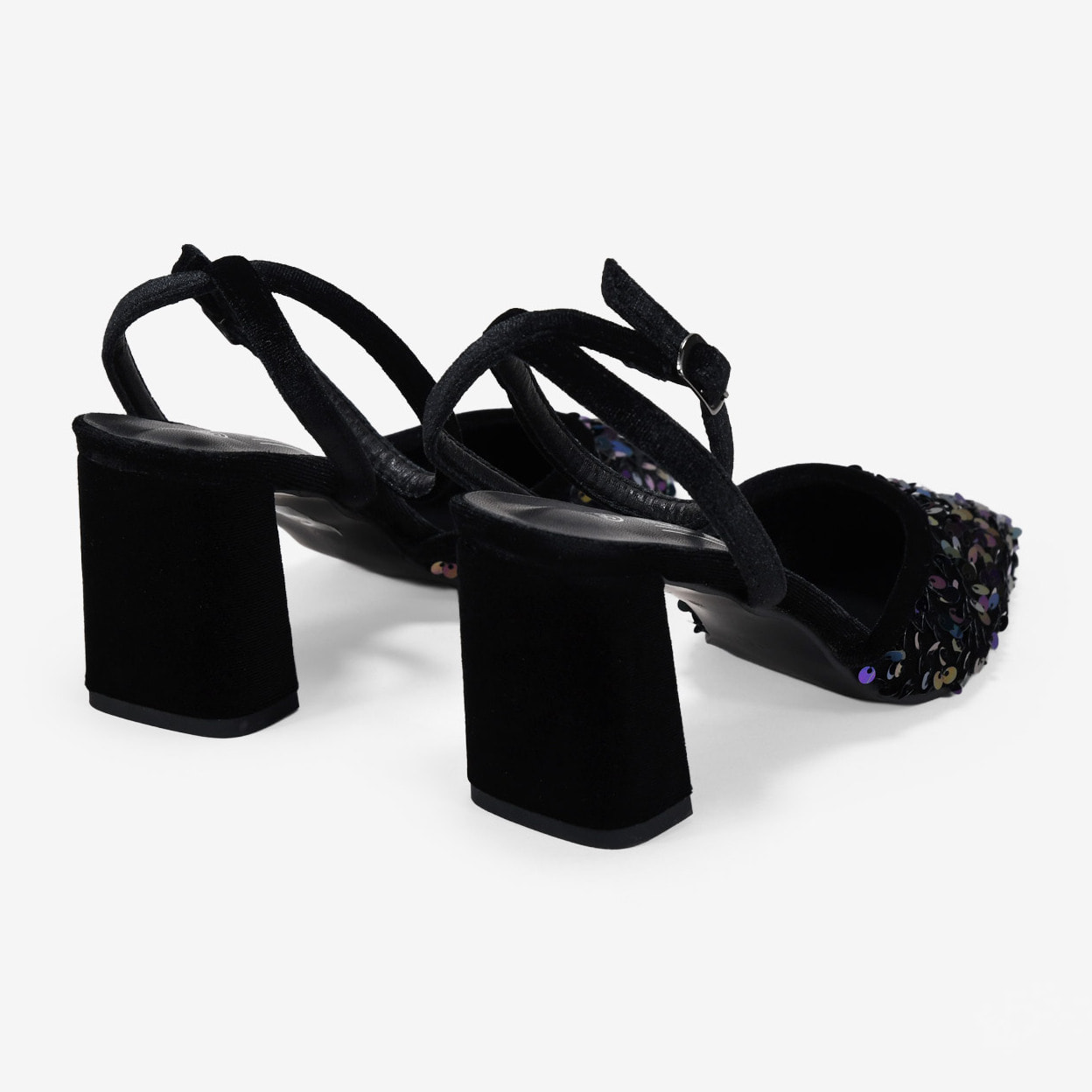 Zapatos de tacón negros con lentejuelas