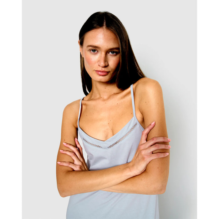 Camisón corto tirantes vainica celeste