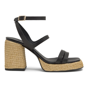 Sandalia de tacón Victoria en napa y rafia con cierre de pulsera