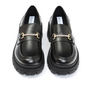 Mocassini in simil pelle platform con applicazione color oro