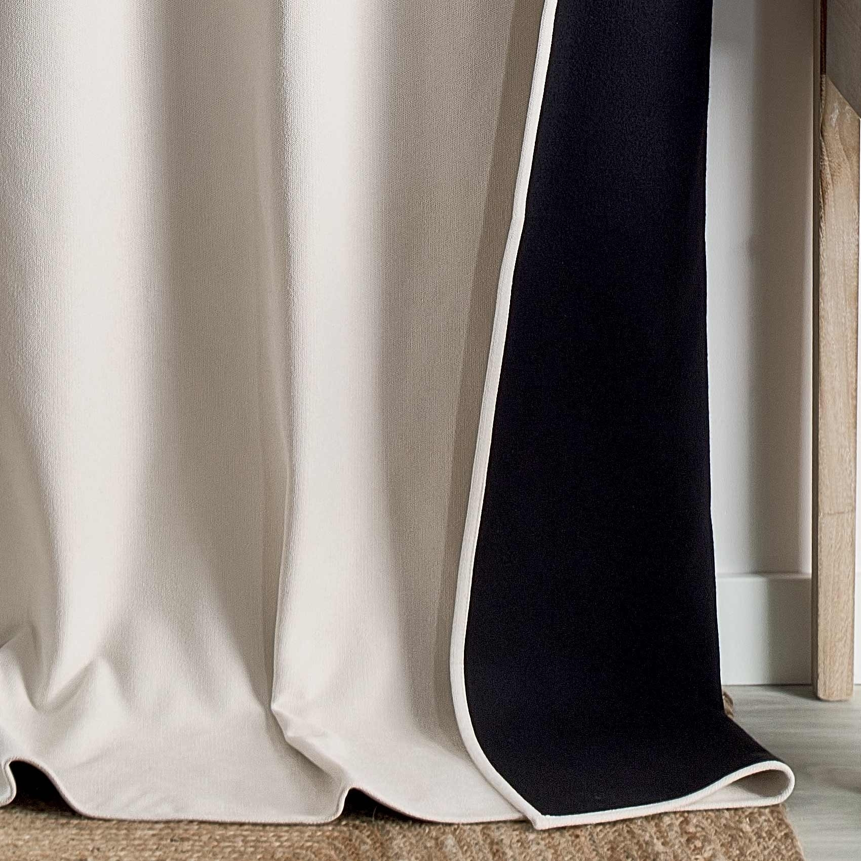 Rideau thermique phonique et semi occultant à galons fronceurs KONFOR - Blanc cassé