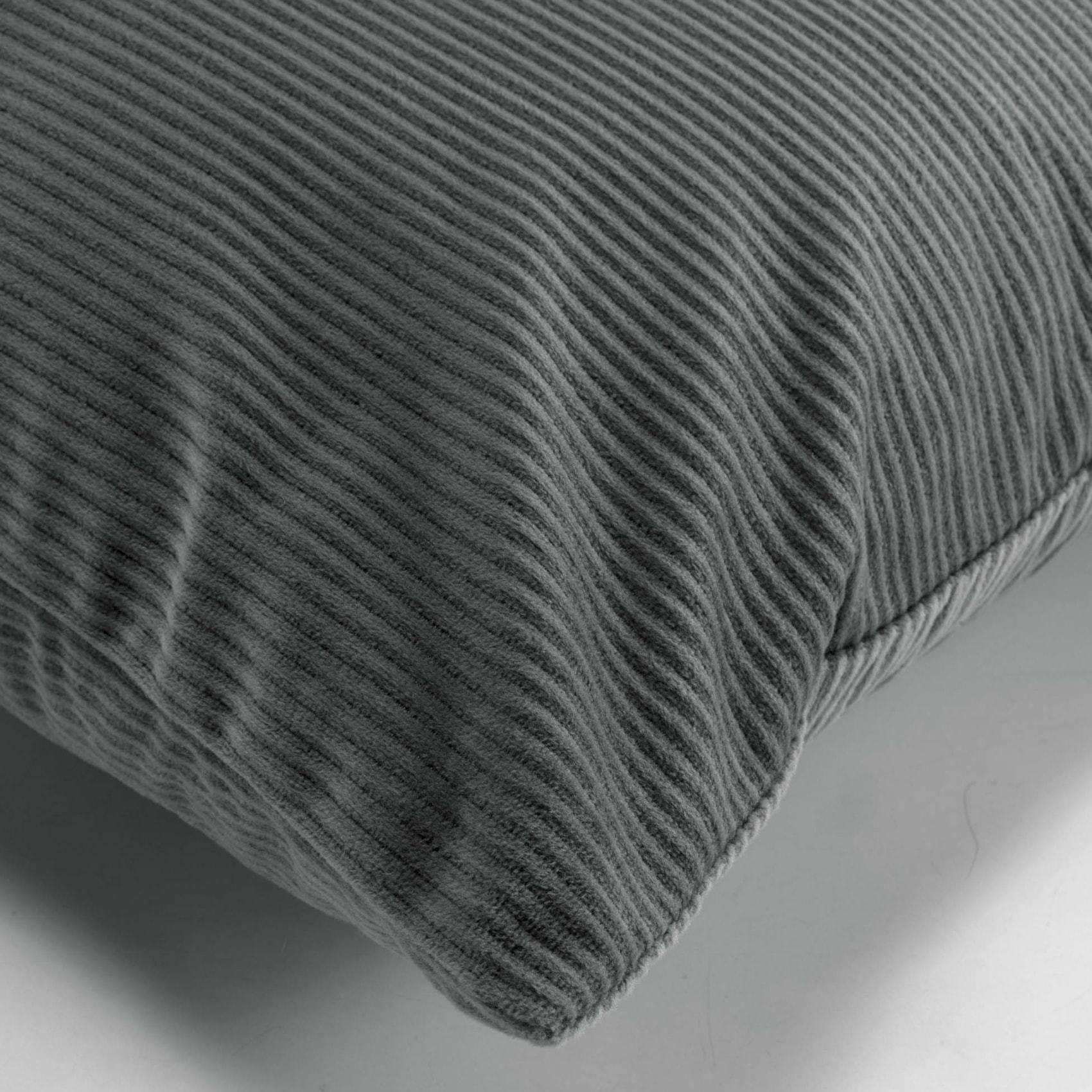 Coussin déhoussable en velours côtelé - Gris anthracite