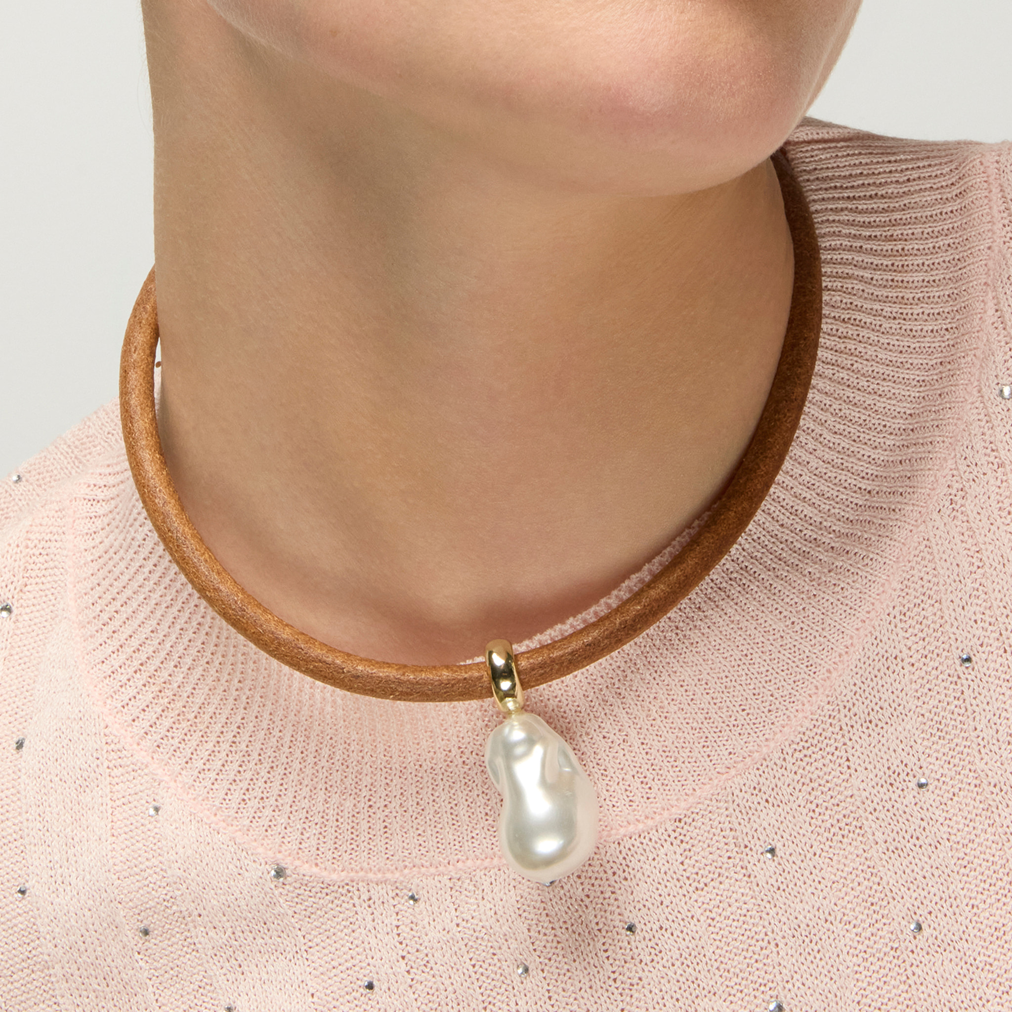 Collar Abongo acabado oro amarillo 18k