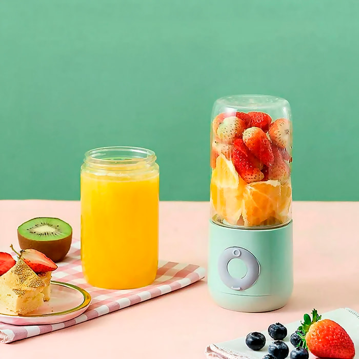 Mini frullatore elettrico XHJ-118. Design portatile e ricaricabile con 6 lame in acciaio, 18000 rpm e capacità di 500 ml.