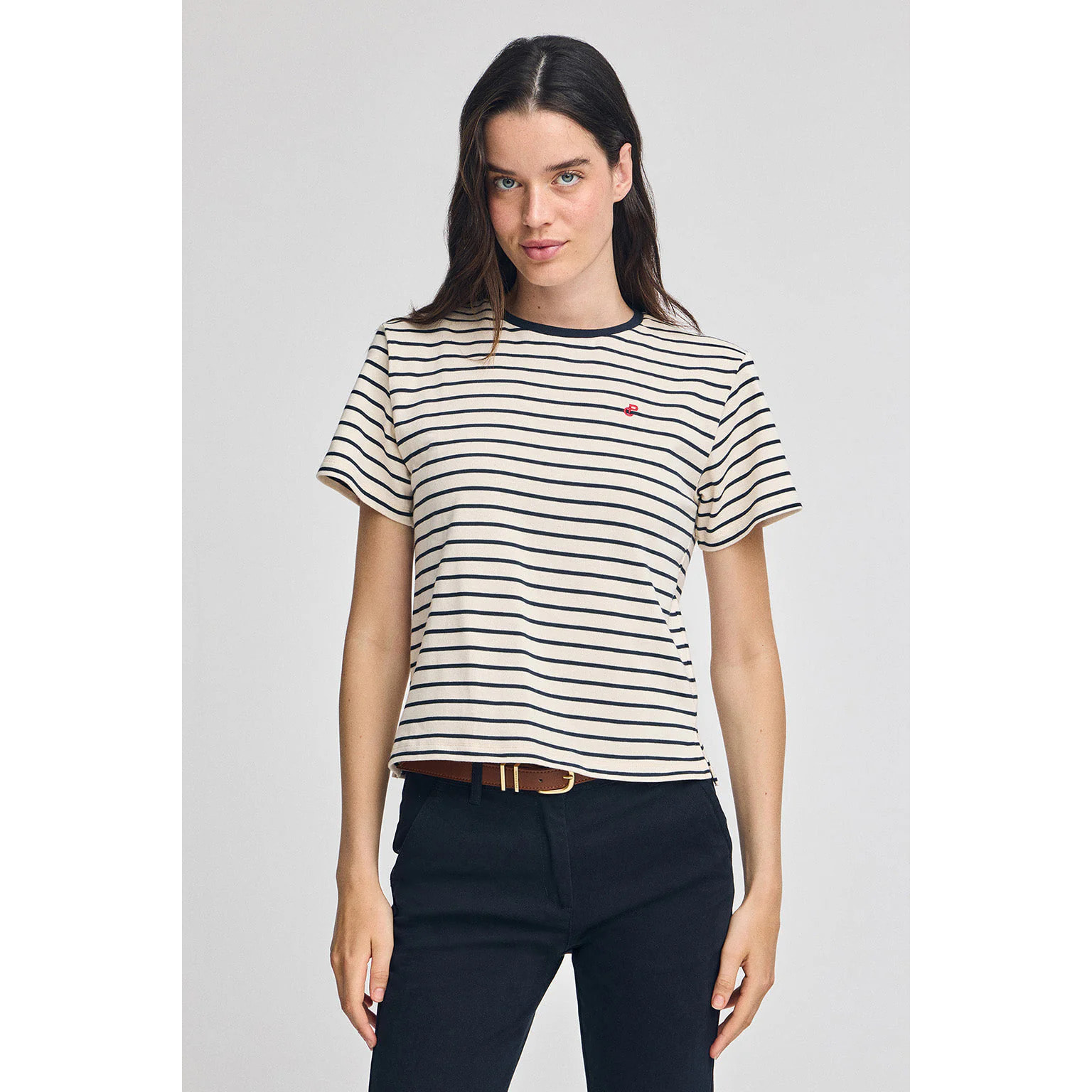 Camiseta de rayas azul marino y beige con monograma bordado