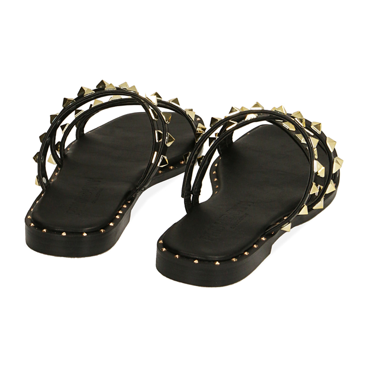 Sandalias planas negras con tachuelas