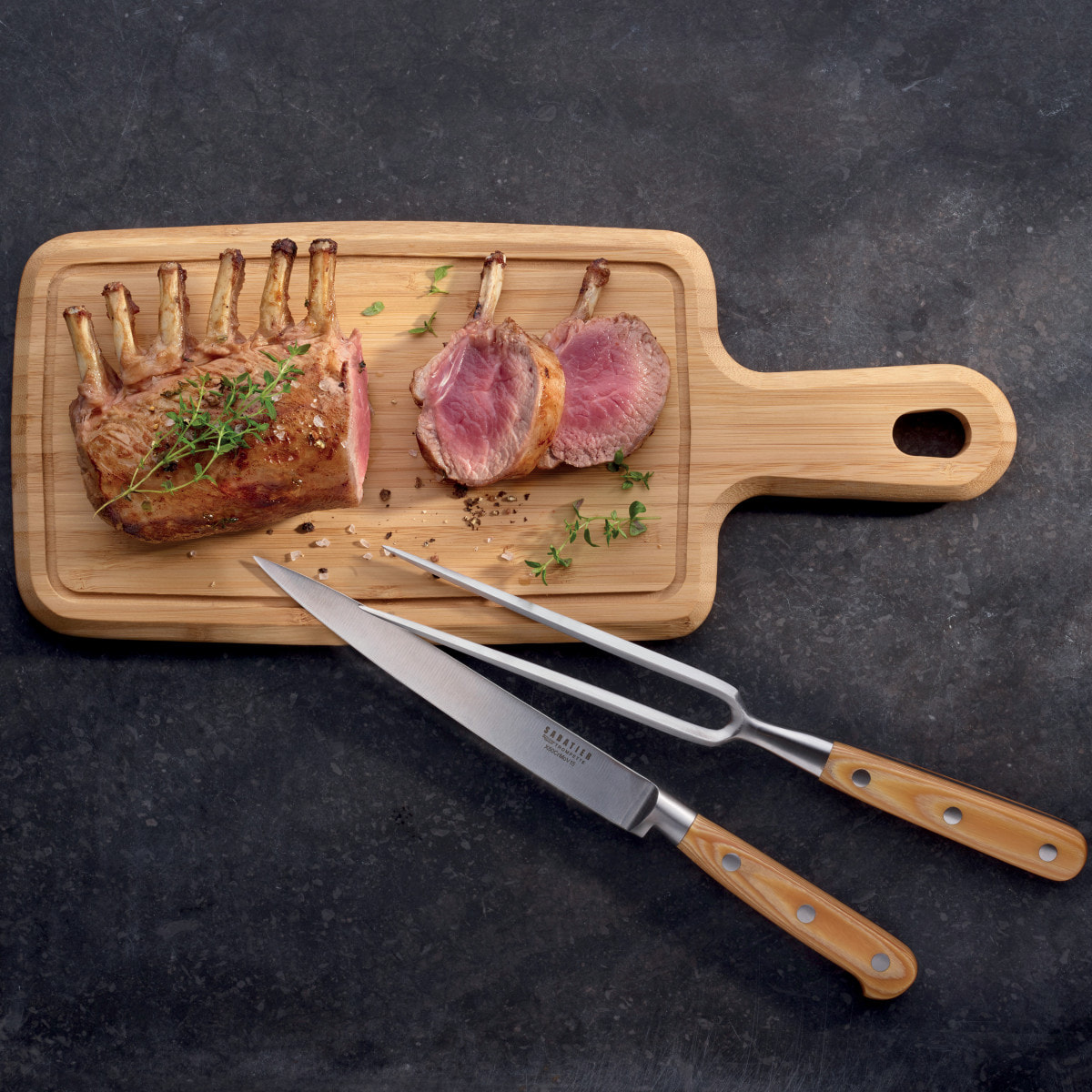 Essentiel - Juego de 3 piezas : Tabla 38.5 x 16 cm, pelador y cuchillo de verduras