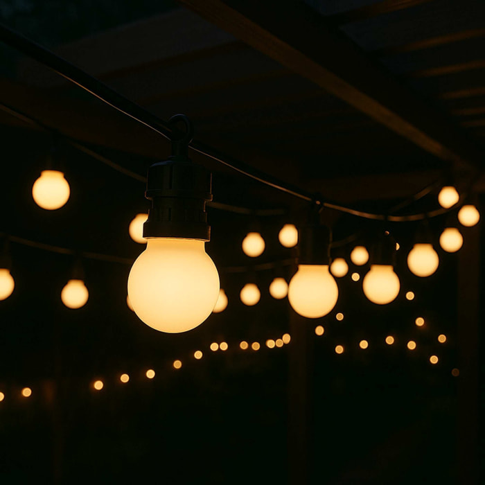 Guirnalda de luces led blancas cálidas para interiores - diseño moderno y elegante, cable de 5m con temporizador incluido