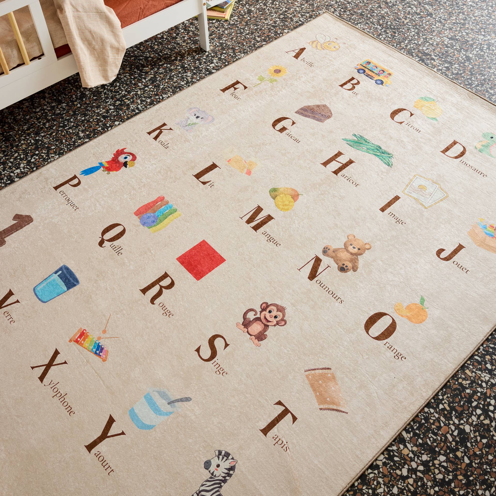 Tapis éducatif intérieur enfant beige abécédaire SCOTY