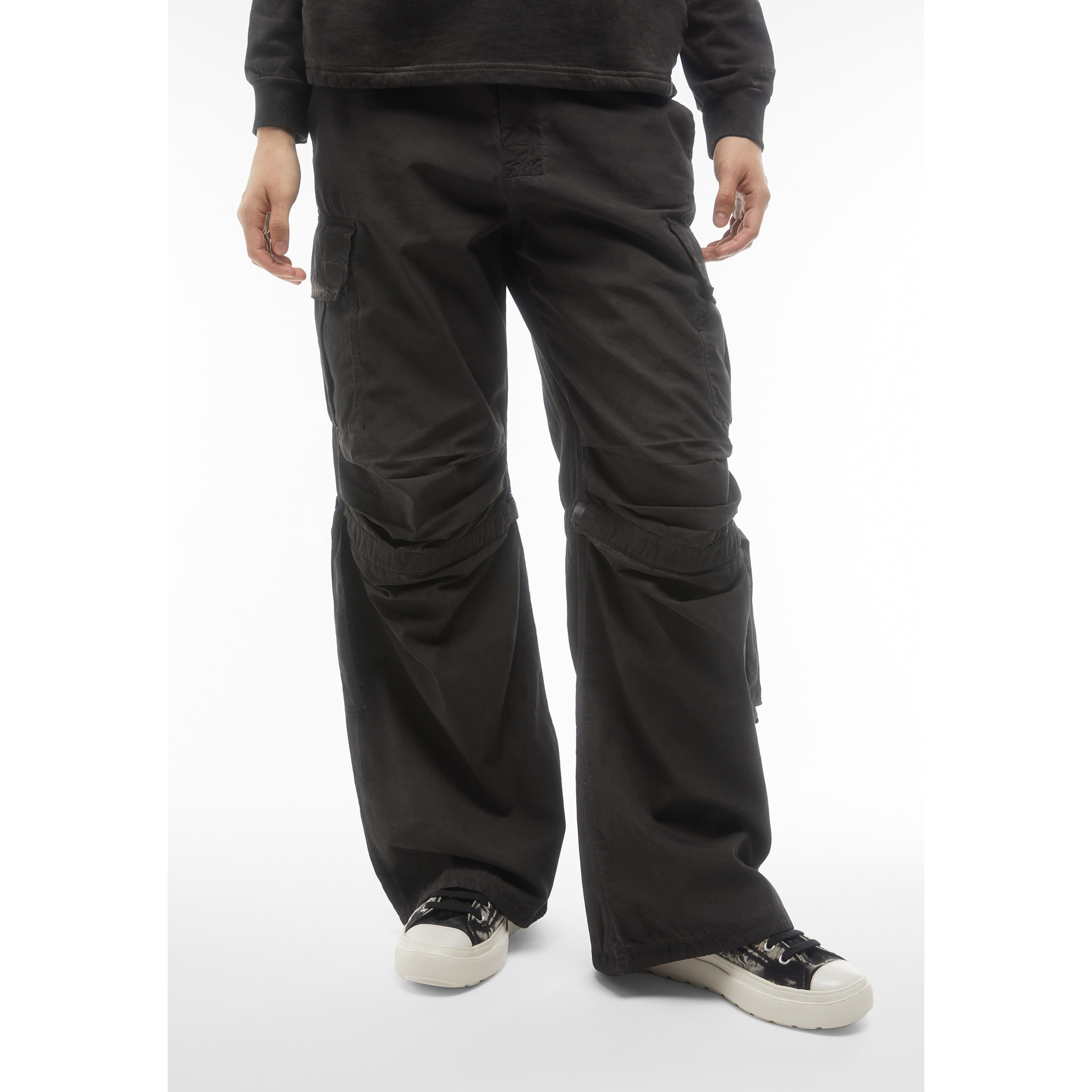 Pantaloni cargo da donna in tessuto popeline effetto used