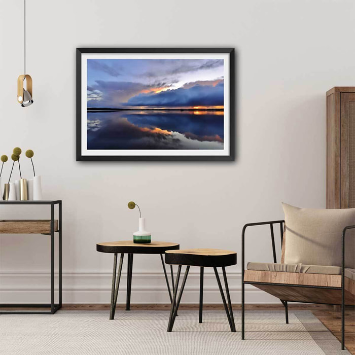 Affiche photo bleue reflets d'eau Affiche + cadre en bois - Noir